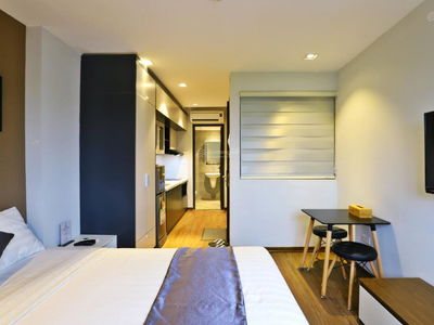 Au Co Street, Vietnam Au Co Street, Vietnam