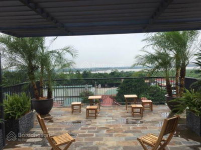 Au Co Street, Vietnam Au Co Street, Vietnam