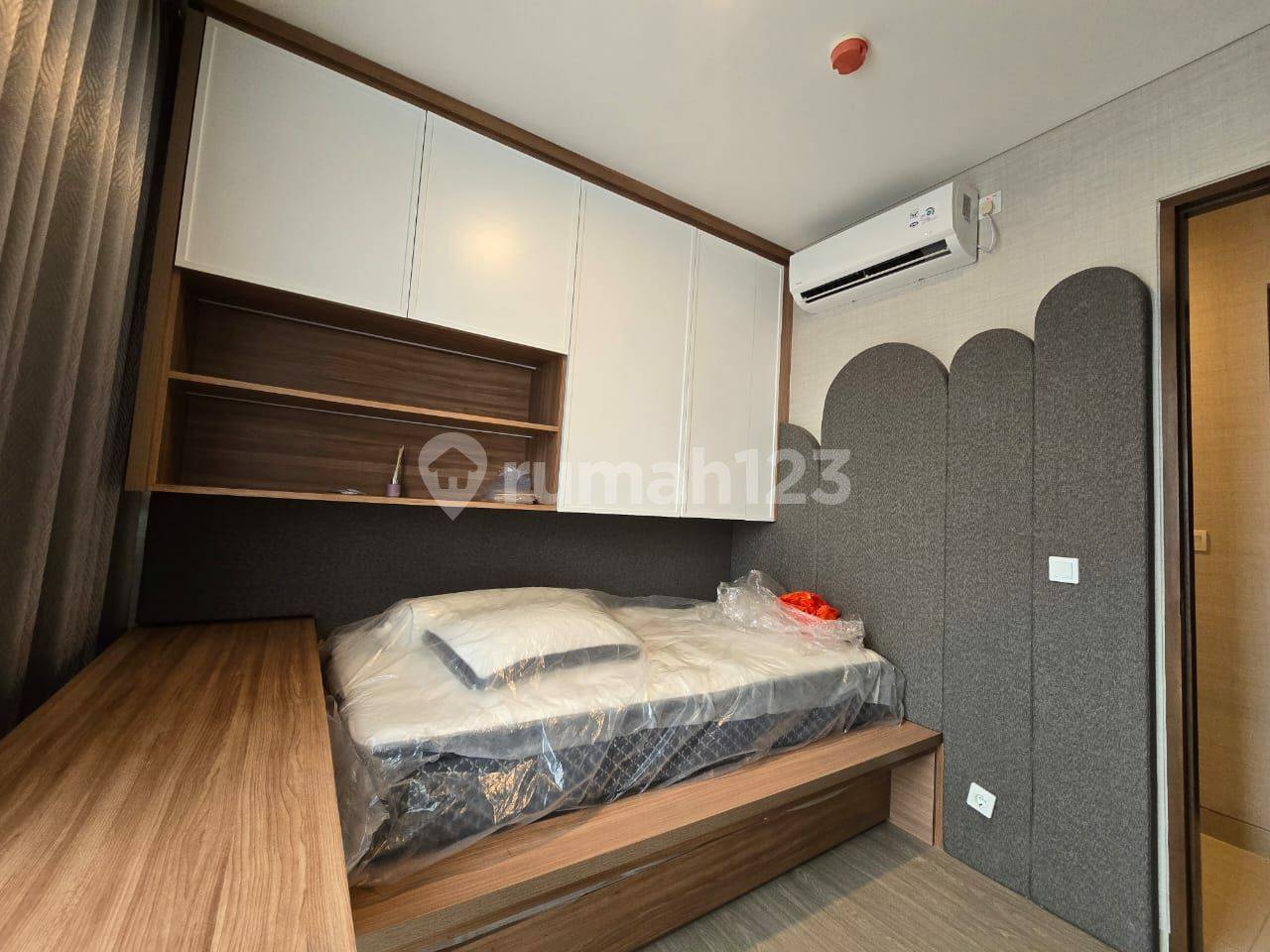 The Newtons 1, Indonesia The Newtons 1, Indonesia