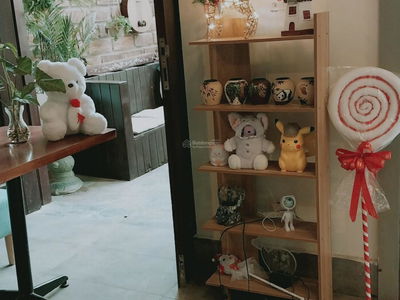 Ton That Tung Street, Vietnam Ton That Tung Street, Vietnam