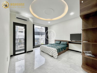 Hoang Hoa Tham Street, Vietnam Hoang Hoa Tham Street, Vietnam