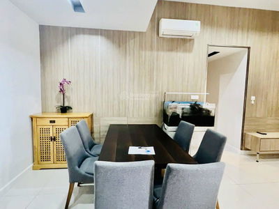 Sunrise City, Vietnam  Sunrise City, Vietnam