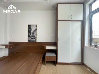 Nguyen Dinh Chinh Street, Vietnam Nguyen Dinh Chinh Street, Vietnam