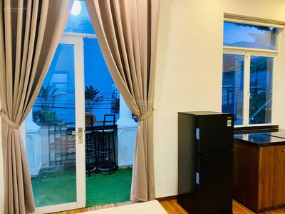 Duong Dinh Nghe Street, Vietnam  Duong Dinh Nghe Street, Vietnam