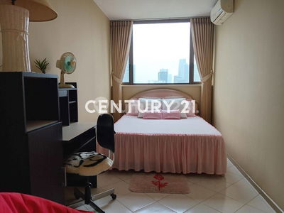 Gehäuse In Jakarta, Indonesia  Gehäuse In Jakarta, Indonesia