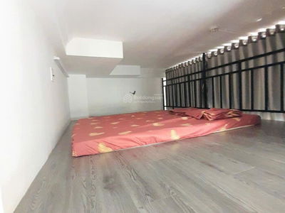 Mai Chi Tho Street, Vietnam  Mai Chi Tho Street, Vietnam