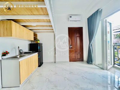 Quang Trung Street, Vietnam Quang Trung Street, Vietnam