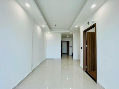 Q7 Saigon Riverside, Vietnam  Q7 Saigon Riverside, Vietnam