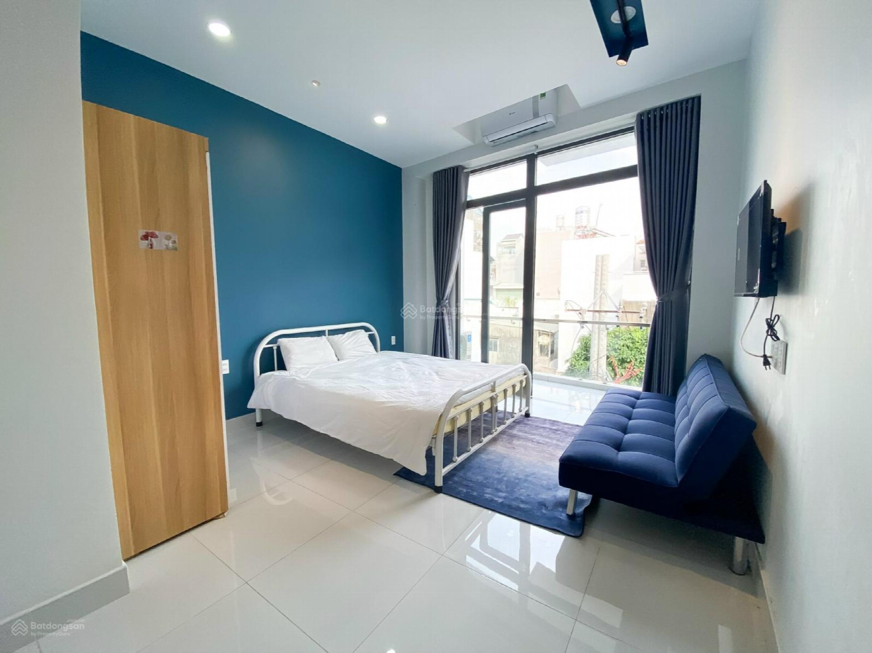 Hoang Van Thu Street, Vietnam Hoang Van Thu Street, Vietnam