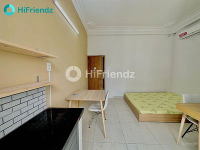 Bui Dinh Tuy Street, Vietnam Bui Dinh Tuy Street, Vietnam