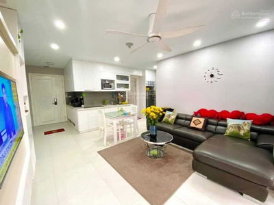 D. Le Pont D or - Hoang Cau, Vietnam D. Le Pont D or - Hoang Cau, Vietnam