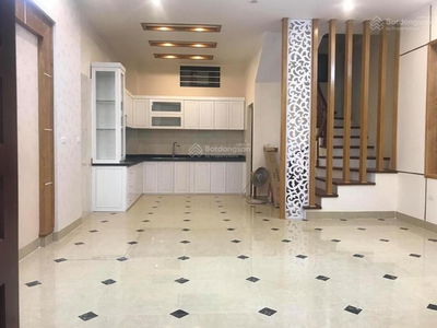 Hoang Cau Street, Vietnam Hoang Cau Street, Vietnam