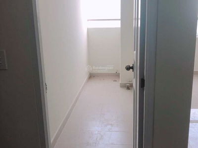 Topaz Elite, Vietnam Topaz Elite, Vietnam