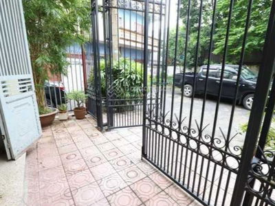 Hoang Hoa Tham Street, Vietnam Hoang Hoa Tham Street, Vietnam