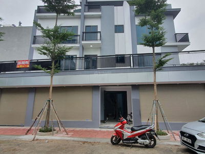 Linh Dam Street, Vietnam Linh Dam Street, Vietnam