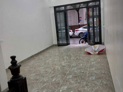 Trung Kinh Street, Vietnam Trung Kinh Street, Vietnam