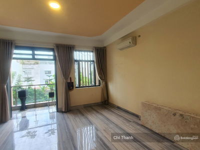 Lien Phuong Street, Vietnam Lien Phuong Street, Vietnam