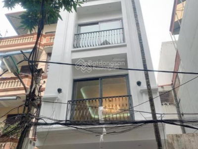 Hoang Quoc Viet Street, Vietnam Hoang Quoc Viet Street, Vietnam