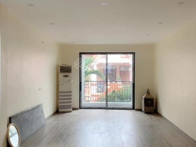 Hoang Quoc Viet Street, Vietnam Hoang Quoc Viet Street, Vietnam