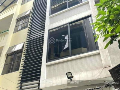 Nguyen Hong Street, Vietnam Nguyen Hong Street, Vietnam