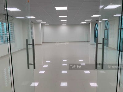 Nguyen Hong Street, Vietnam Nguyen Hong Street, Vietnam