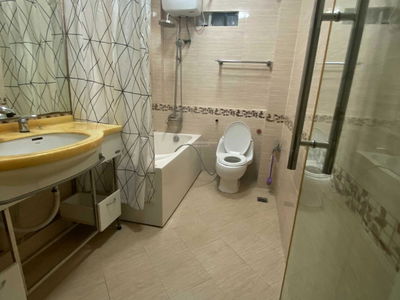 Nguyen Hoang Ton Street, Vietnam Nguyen Hoang Ton Street, Vietnam