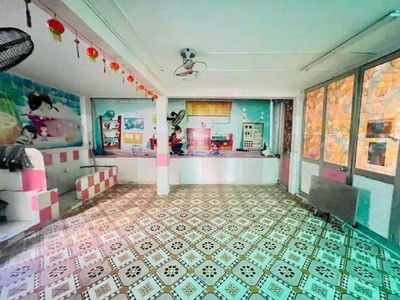 Ong Ich Khiem Street, Vietnam Ong Ich Khiem Street, Vietnam