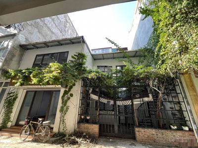 Dong Bat Street, Vietnam Dong Bat Street, Vietnam