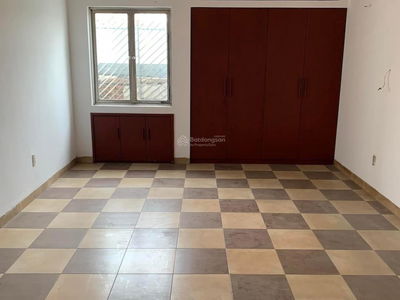 Le Duc Tho Street, Vietnam Le Duc Tho Street, Vietnam