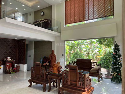 Truong Van Bang Street, Vietnam Truong Van Bang Street, Vietnam