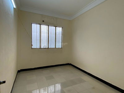 Nguyen Kiem Street, Vietnam  Nguyen Kiem Street, Vietnam