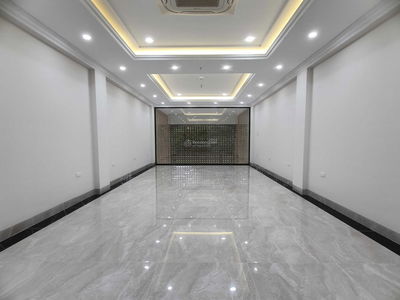 Khuong Dinh Street, Vietnam Khuong Dinh Street, Vietnam