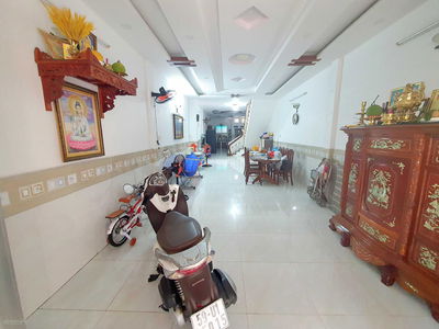 Ta Quang Buu Street, Vietnam Ta Quang Buu Street, Vietnam