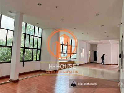 Yen The Street, Vietnam Yen The Street, Vietnam