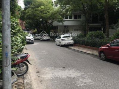 Hao Nam Street, Vietnam Hao Nam Street, Vietnam