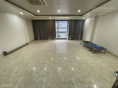 Hao Nam Street, Vietnam Hao Nam Street, Vietnam