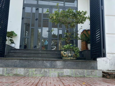 Long Thuan Street, Vietnam Long Thuan Street, Vietnam