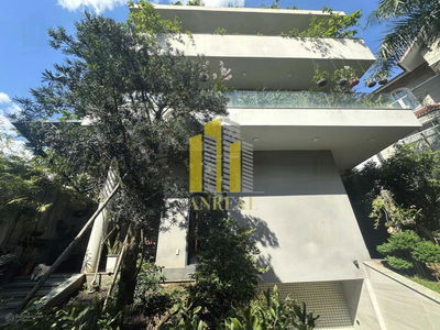 Tran Nao Street, Vietnam  Tran Nao Street, Vietnam