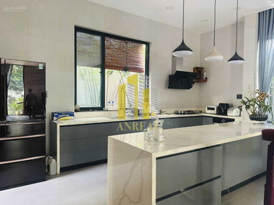 Tran Nao Street, Vietnam  Tran Nao Street, Vietnam