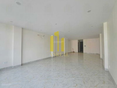 Tran Luu Street, Vietnam Tran Luu Street, Vietnam