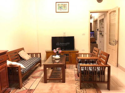 Hoang Hoa Tham Street