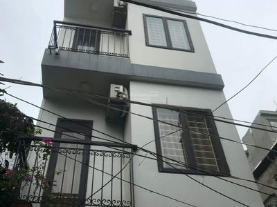 Dam Quang Trung Street, Vietnam Dam Quang Trung Street, Vietnam