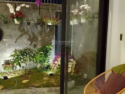 Che Viet Tan Street, Vietnam  Che Viet Tan Street, Vietnam