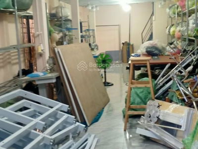 Nguyen Thi Thap Street, Vietnam  Nguyen Thi Thap Street, Vietnam