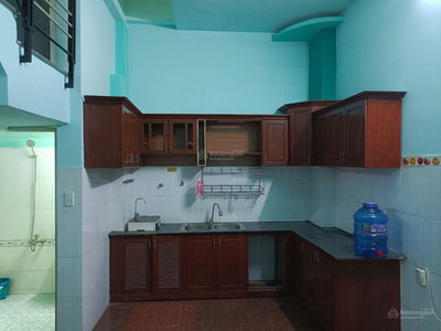 Ha Huy Giap Street, Vietnam Ha Huy Giap Street, Vietnam