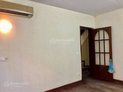 Nguyen Hong Street, Vietnam Nguyen Hong Street, Vietnam