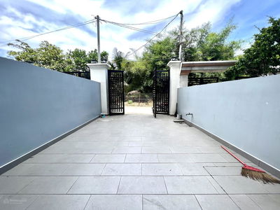 Le Hong Phong Street, Vietnam Le Hong Phong Street, Vietnam