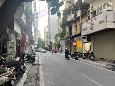 Huynh Thuc Khang Street