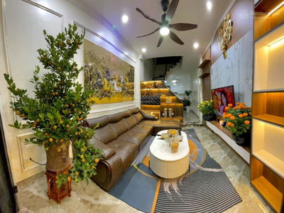 Thach Ban Street, Vietnam  Thach Ban Street, Vietnam