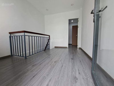 Lam Van Ben Street, Vietnam  Lam Van Ben Street, Vietnam